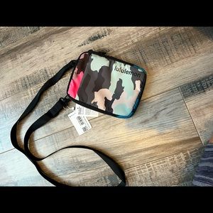 Lululemon pouch